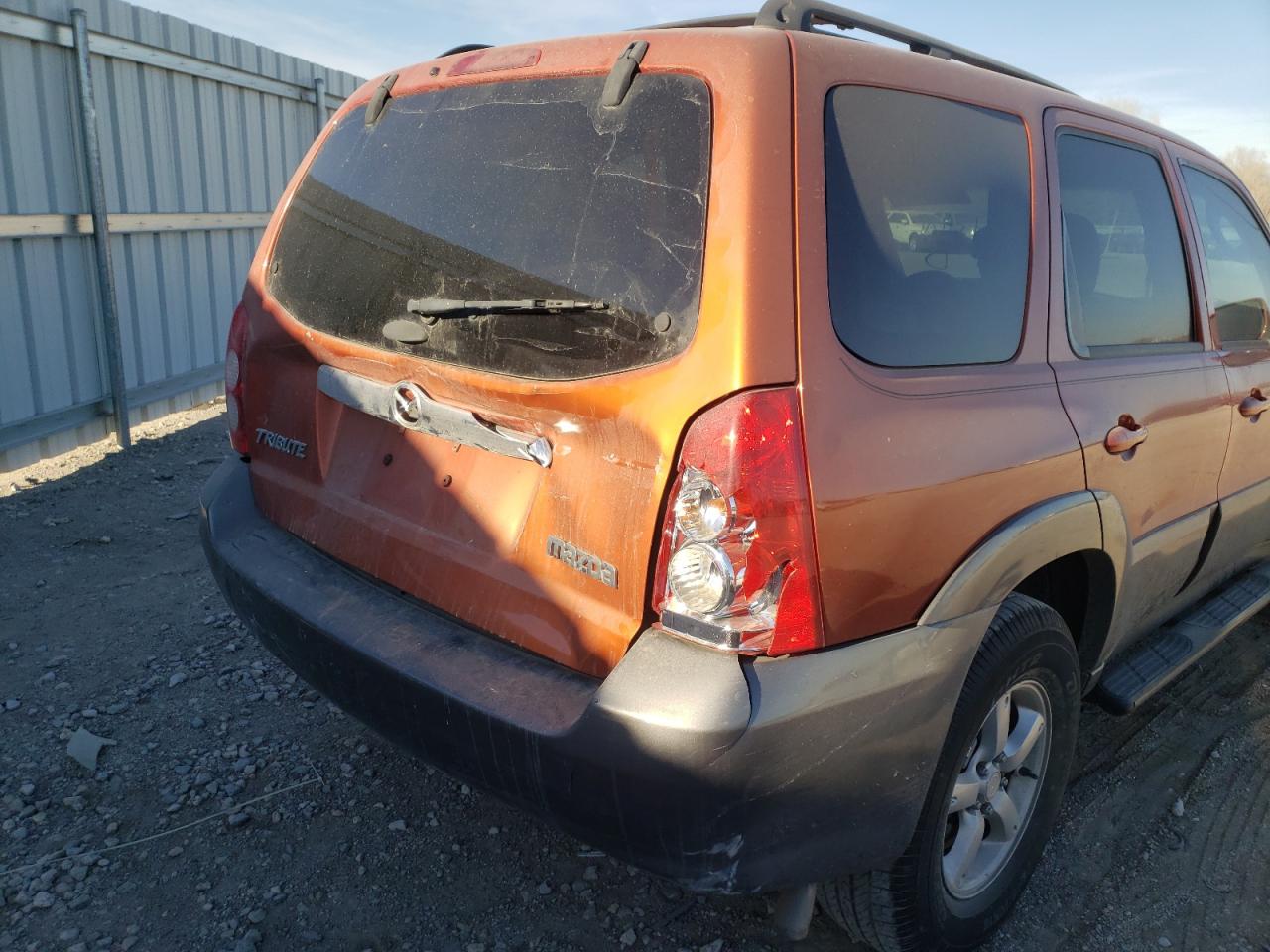 Photo 9 from auction – 2005 MAZDA TRIBUTE S with VIN 4F2YZ04125KM64804