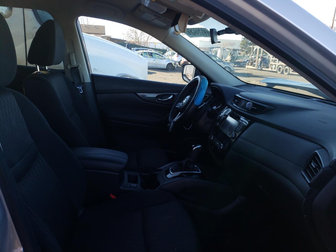 Photo 5 from auction – 2017 NISSAN ROGUE S with VIN KNMAT2MV1HP590225