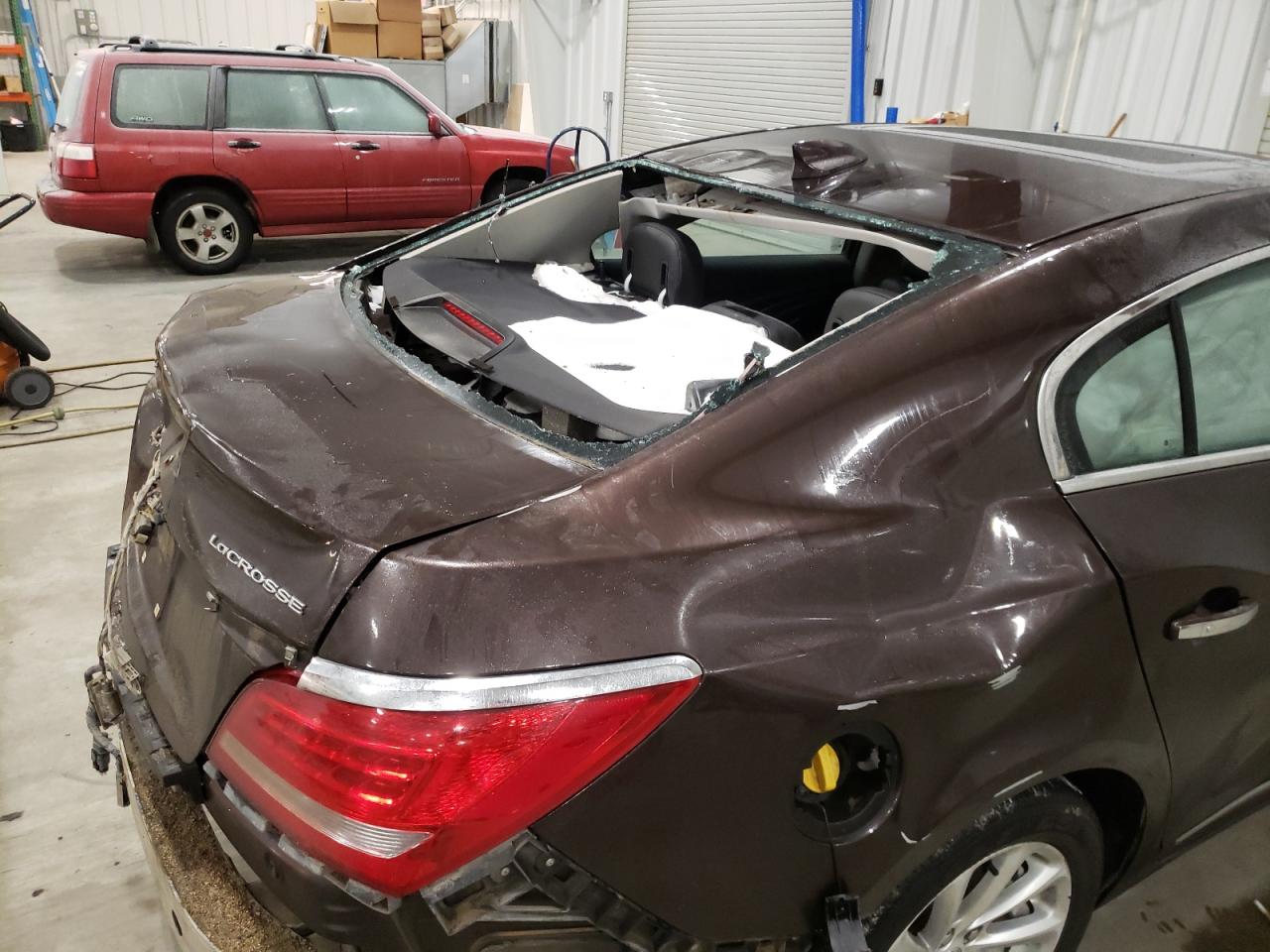 Photo 9 from auction – 2016 BUICK LACROSSE with VIN 1G4GB5G3XGF130425