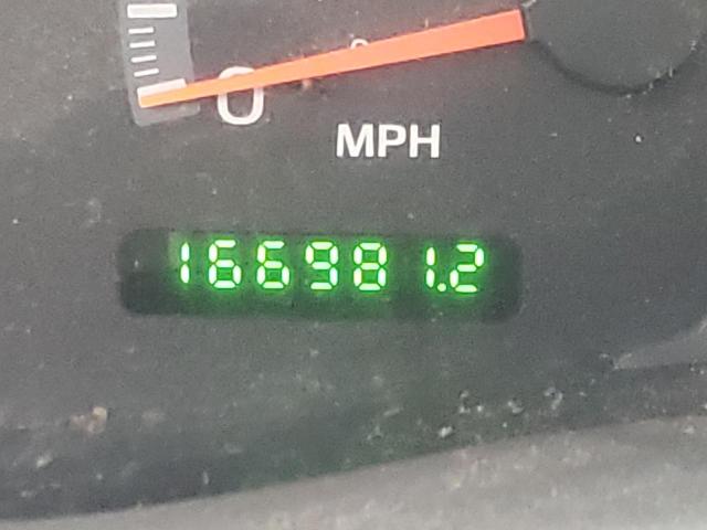 Photo 8 from auction – 2002 FORD F150 with VIN 2FTRX08W12CA63390