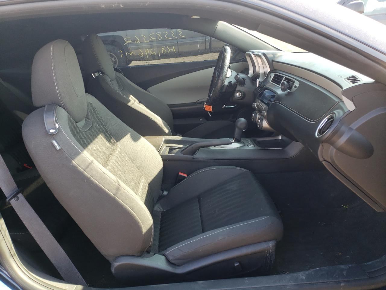 Photo 5 from auction – 2015 CHEVROLET CAMARO LS with VIN 2G1FB1E34F9171810
