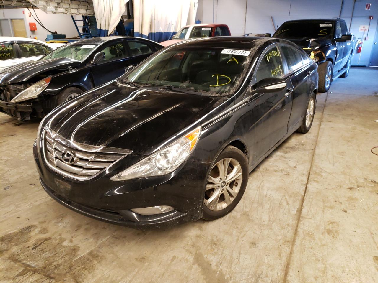 Photo 2 from auction – 2011 HYUNDAI SONATA SE with VIN 5NPEC4AC0BH008957