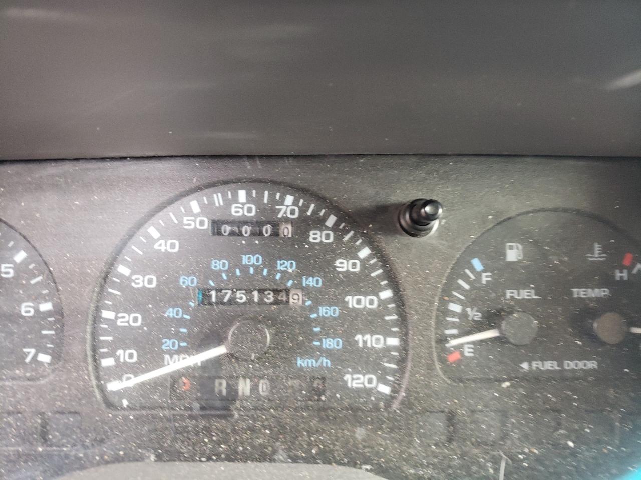 Photo 8 from auction – 1996 FORD WINDSTAR W with VIN 2FMDA5144TBA57507