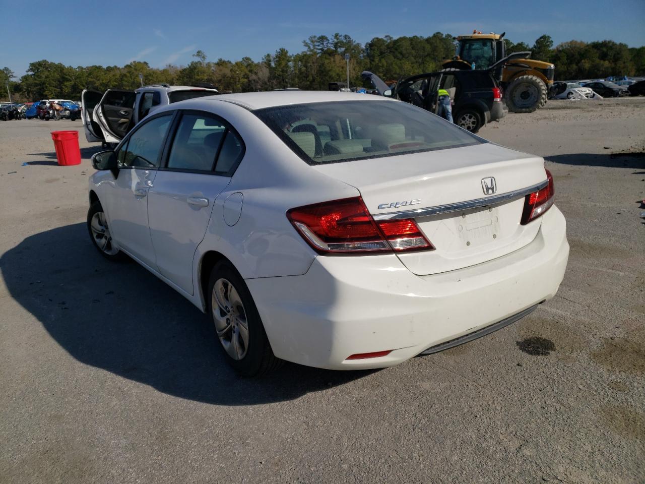 Photo 3 from auction – 2015 HONDA CIVIC LX with VIN 19XFB2F50FE061433
