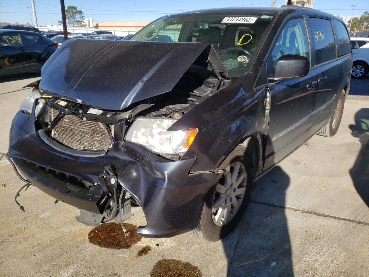 Photo 2 from auction – 2014 CHRYSLER TOWN & COU with VIN 2C4RC1BG4ER293378