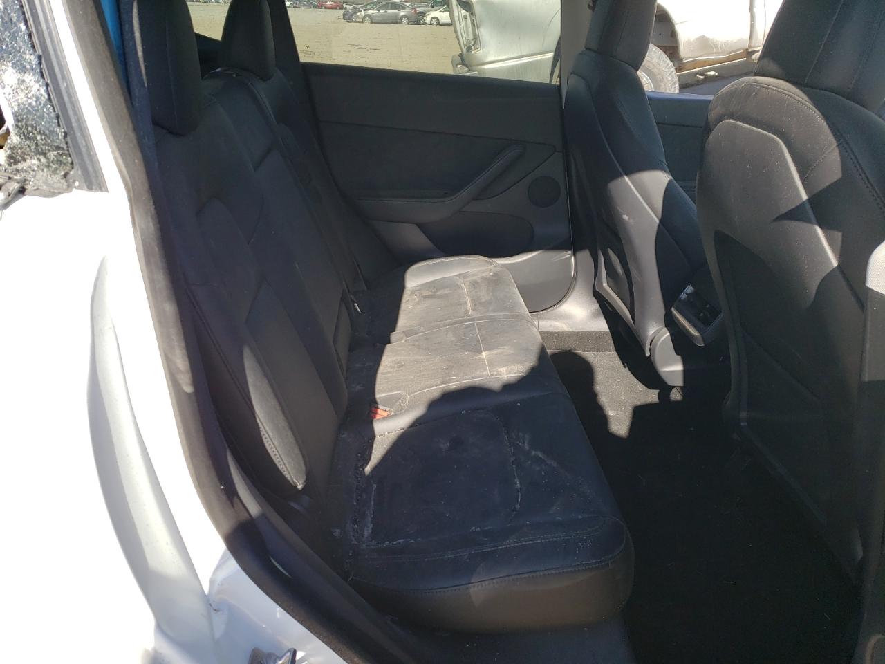 Photo 6 from auction – 2020 TESLA MODEL Y with VIN 5YJYGDEE8LF059281