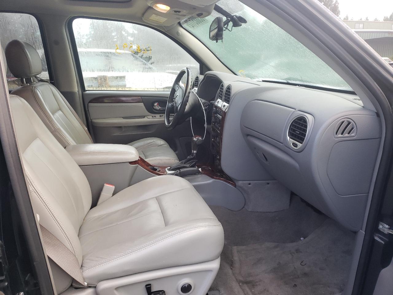 Photo 5 from auction – 2005 GMC ENVOY with VIN 1GKDT13S752235054