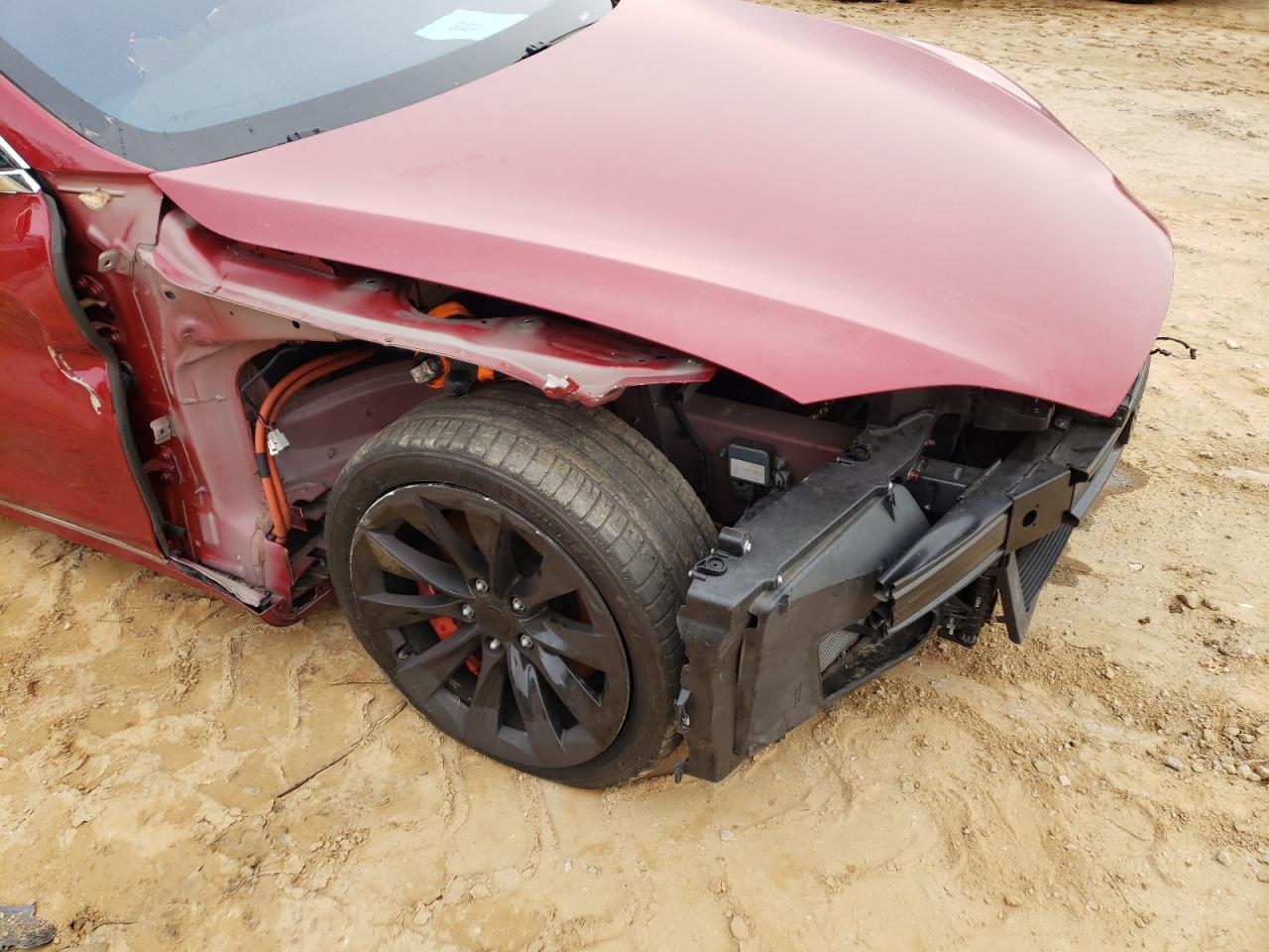 Photo 9 from auction – 2017 TESLA MODEL S with VIN 5YJSA1E27HF189894