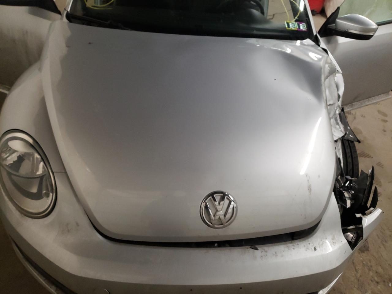 Zdjęcie 7 z aukcji – 2012 VOLKSWAGEN BEETLE z VIN 3VWJP7AT0CM645733