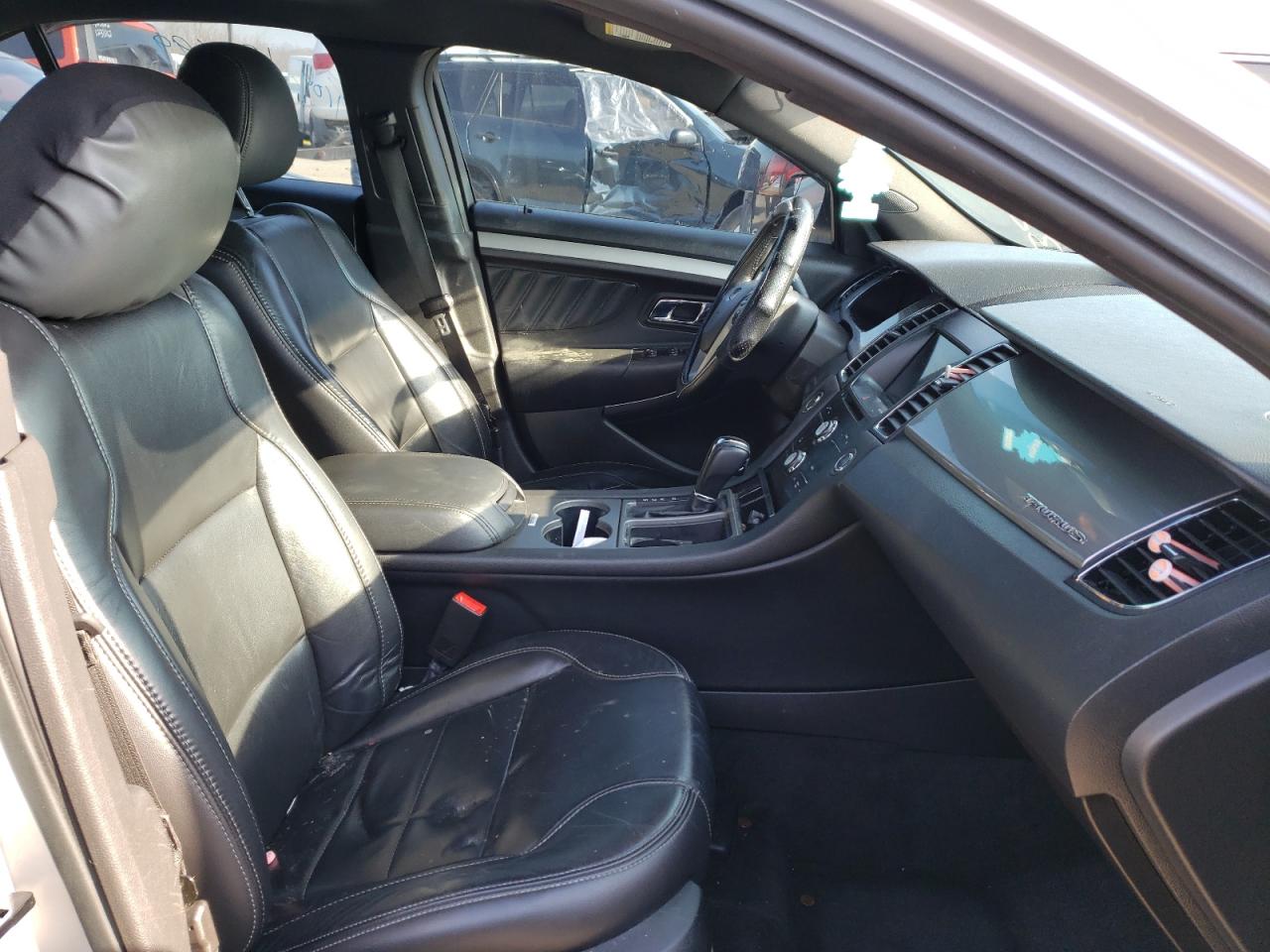 Photo 5 from auction – 2018 FORD TAURUS SEL with VIN 1FAHP2E8XJG115471