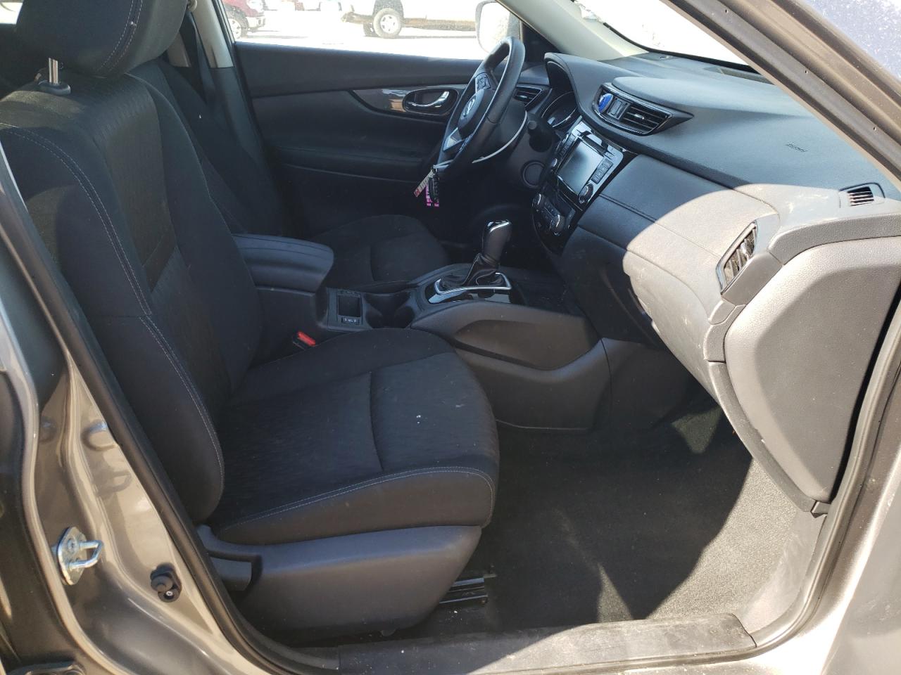 Photo 5 from auction – 2019 NISSAN ROGUE S with VIN KNMAT2MT2KP533554