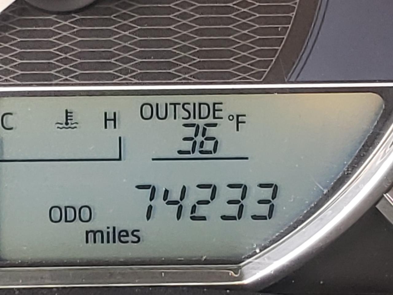 Photo 8 from auction – 2014 TOYOTA COROLLA L with VIN 2T1BURHE8EC151246
