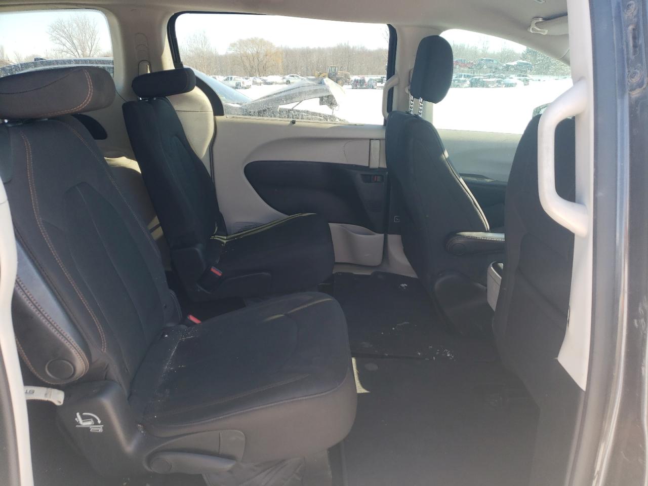 Photo 6 from auction – 2019 CHRYSLER PACIFICA T with VIN 2C4RC1FG7KR507639