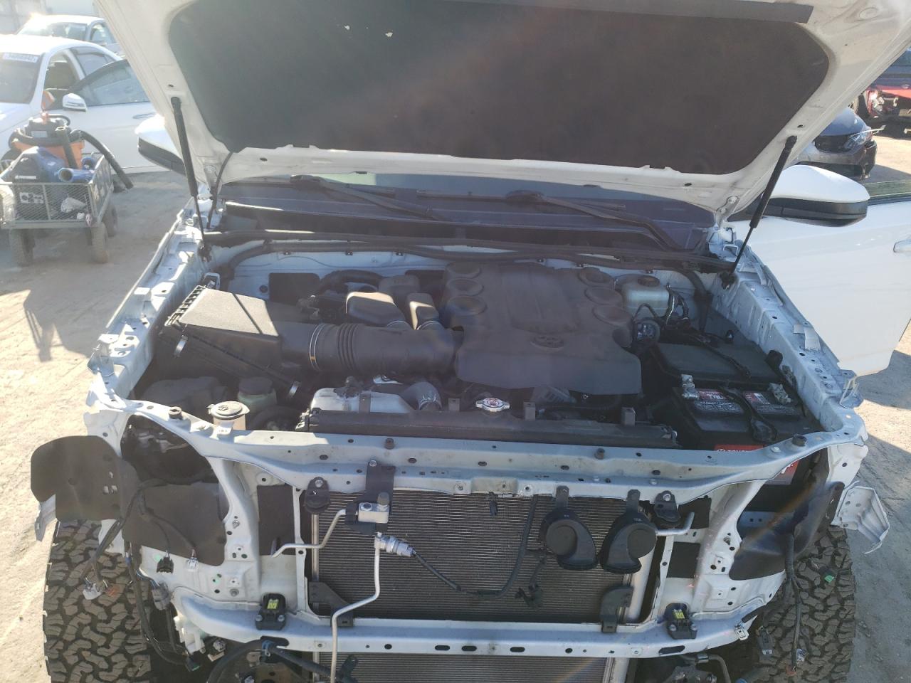 Photo 7 from auction – 2018 TOYOTA 4RUNNER SR with VIN JTEBU5JR5J5502056
