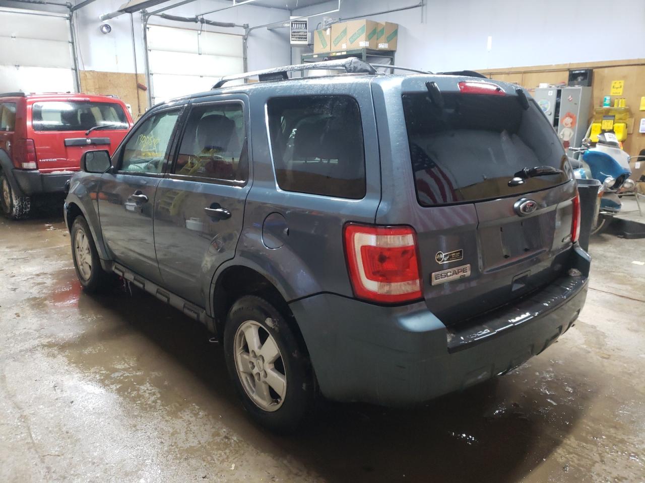 Photo 3 from auction – 2011 FORD ESCAPE XLT with VIN 1FMCU9D74BKB30363