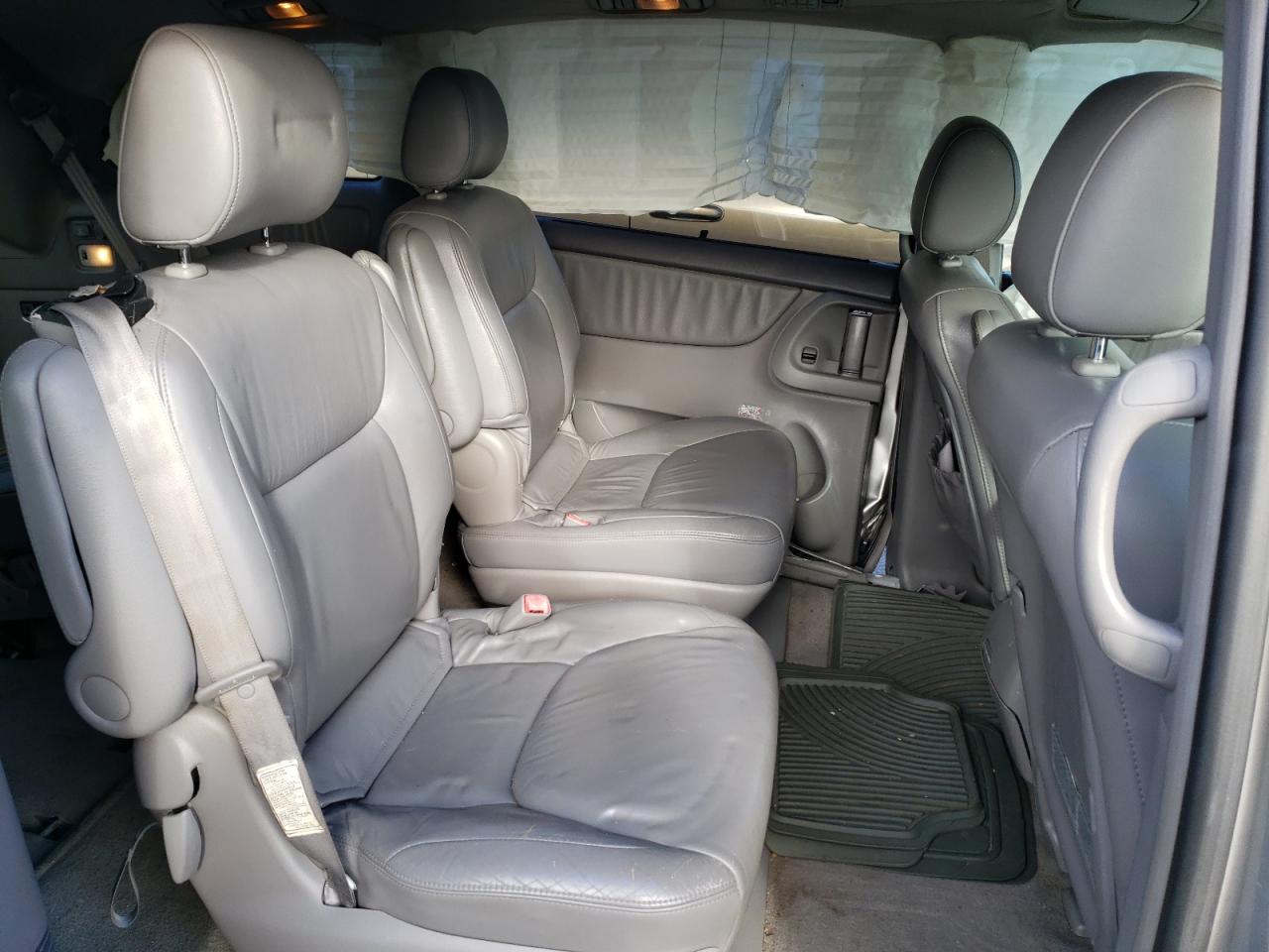Photo 6 from auction – 2004 TOYOTA SIENNA XLE with VIN 5TDZA22C54S095939