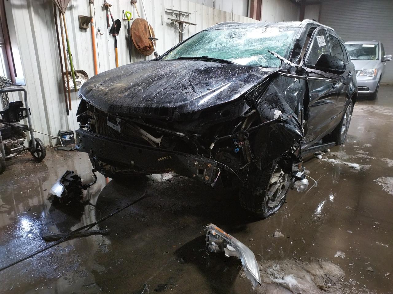 Photo 2 from auction – 2012 CADILLAC SRX PERFOR with VIN 3GYFNEE34CS510158