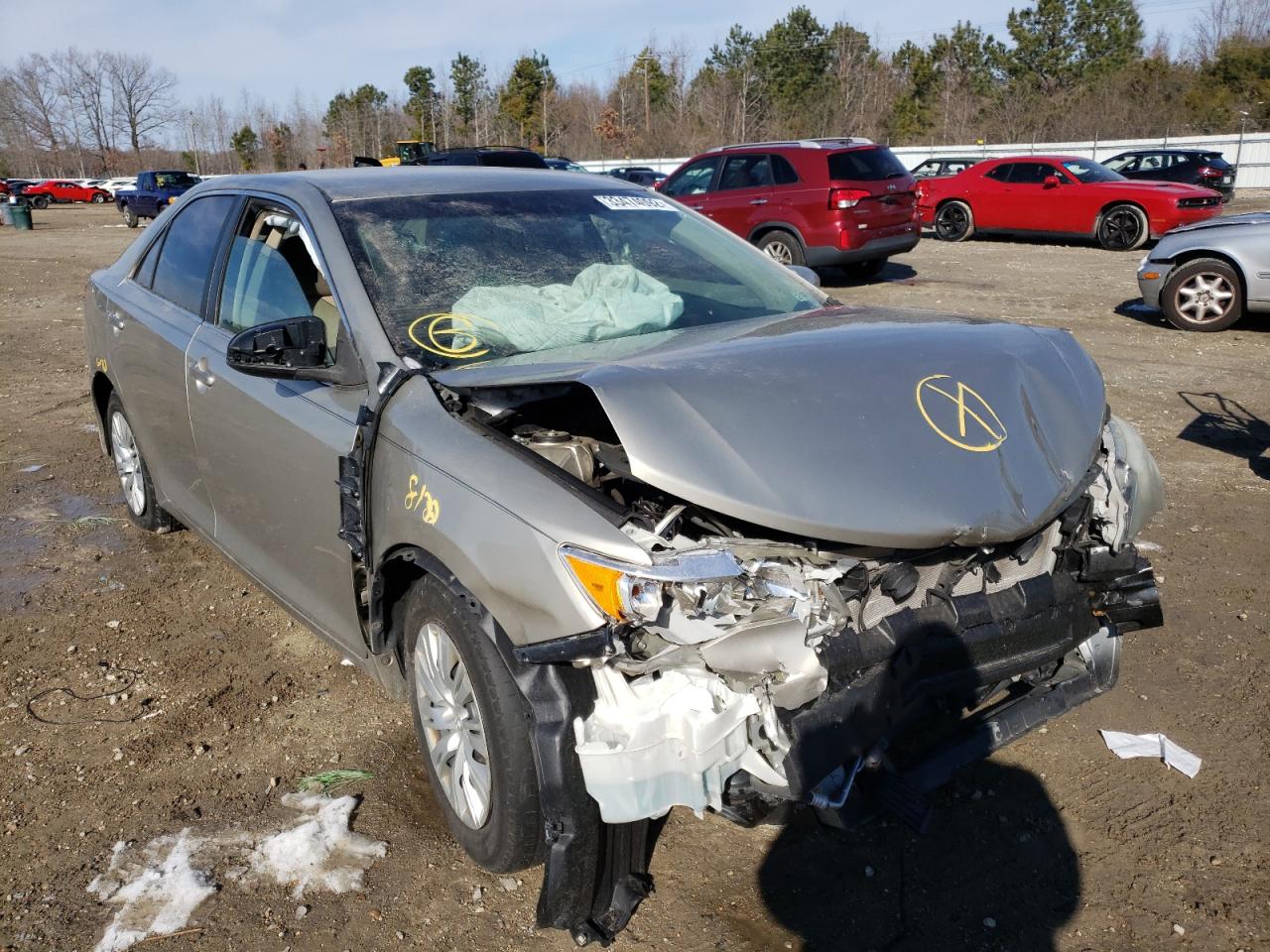 TOYOTA CAMRY L 2014 with VIN 4T1BF1FK1EU758687 - Photo from auction