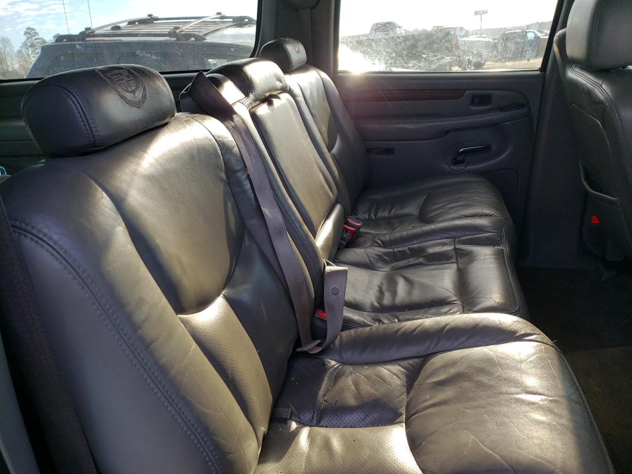 Photo 6 from auction – 2004 CADILLAC ESCALADE E with VIN 3GYFK66NX4G132544