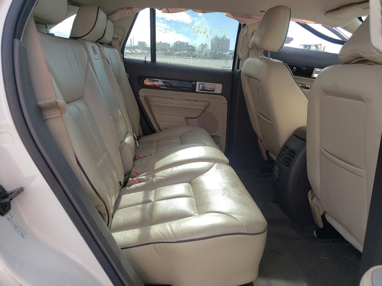 Photo 6 from auction – 2008 LINCOLN MKX with VIN 2LMDU68C78BJ09007