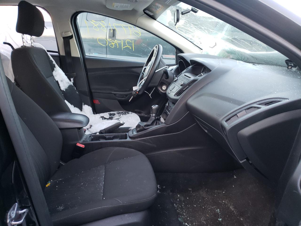 Photo 5 from auction – 2015 FORD FOCUS SE with VIN 1FADP3K27FL380903