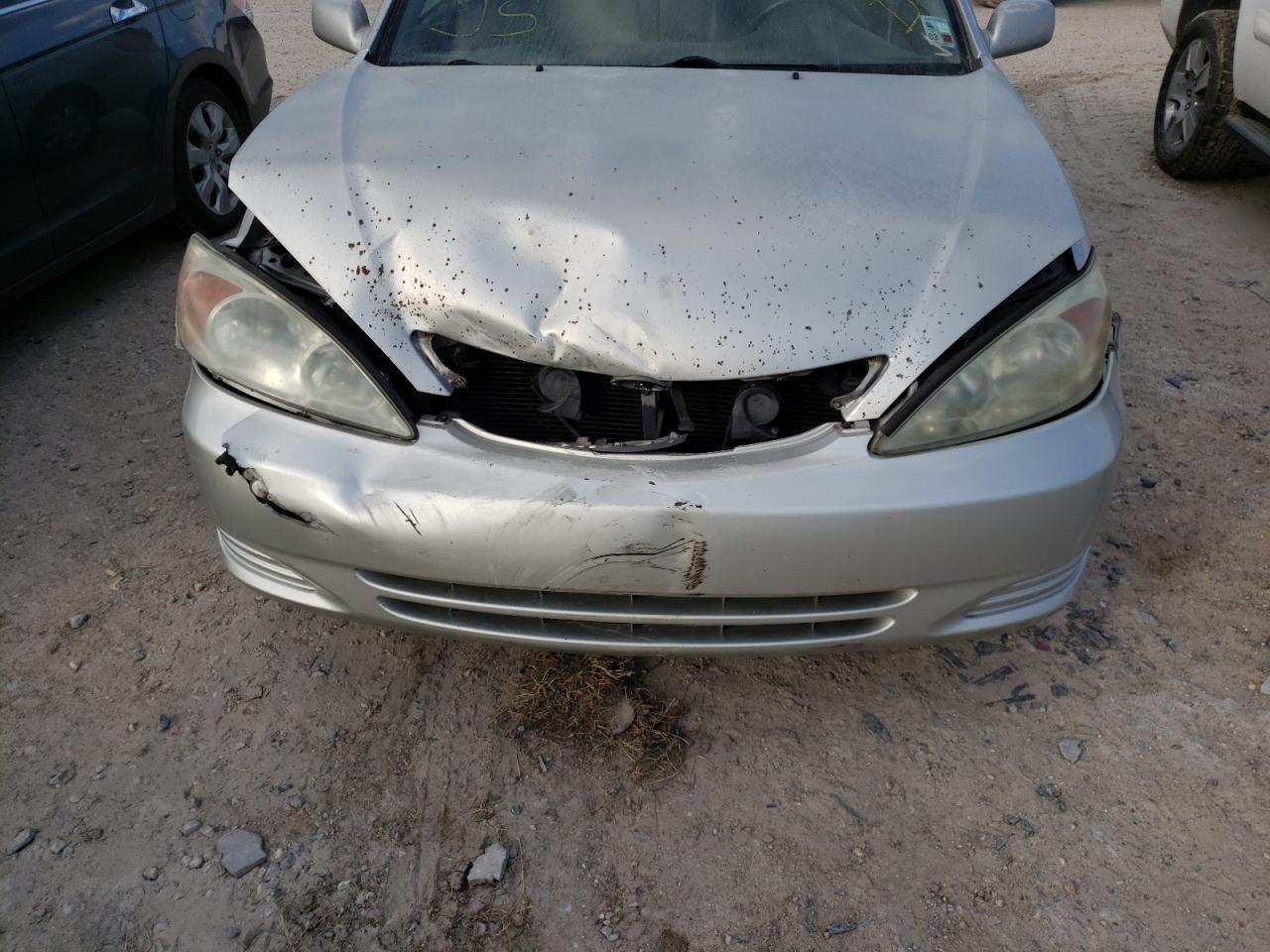 Photo 9 from auction – 2004 TOYOTA CAMRY LE with VIN 4T1BE32KX4U812040