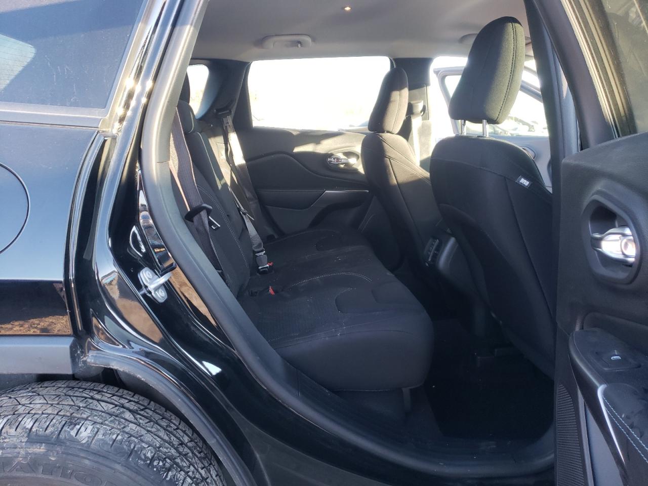 Photo 6 from auction – 2020 JEEP CHEROKEE L with VIN 1C4PJLCB8LD561697