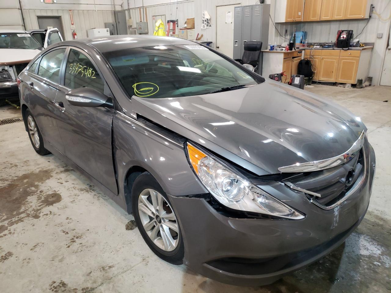 HYUNDAI SONATA GLS 2014 with VIN 5NPEB4AC5EH884625 - Photo from auction