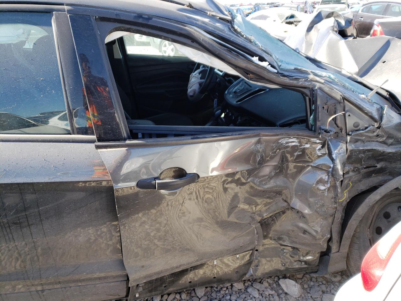 Photo 5 from auction – 2015 FORD ESCAPE S with VIN 1FMCU0F72FUA51986