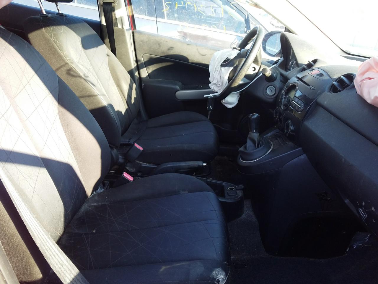 Photo 5 from auction – 2011 MAZDA MAZDA2 with VIN JM1DE1HY1B0130892