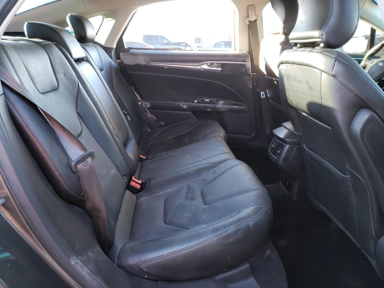 Photo 6 from auction – 2016 FORD FUSION TIT with VIN 3FA6P0SU7GR342437