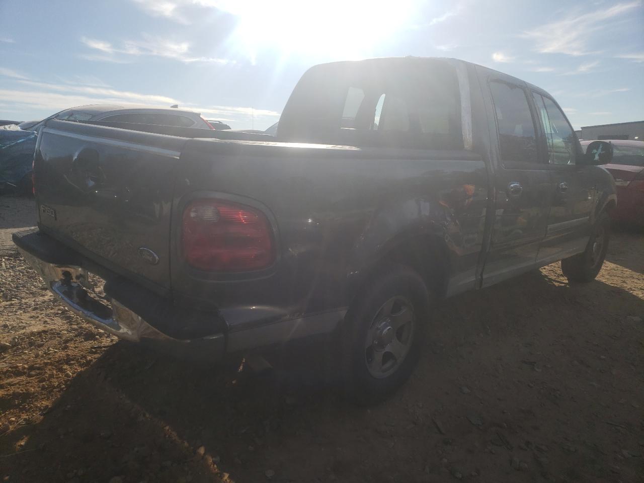 Photo 4 from auction – 2002 FORD F150 SUPER with VIN 1FTRW07602KB81091