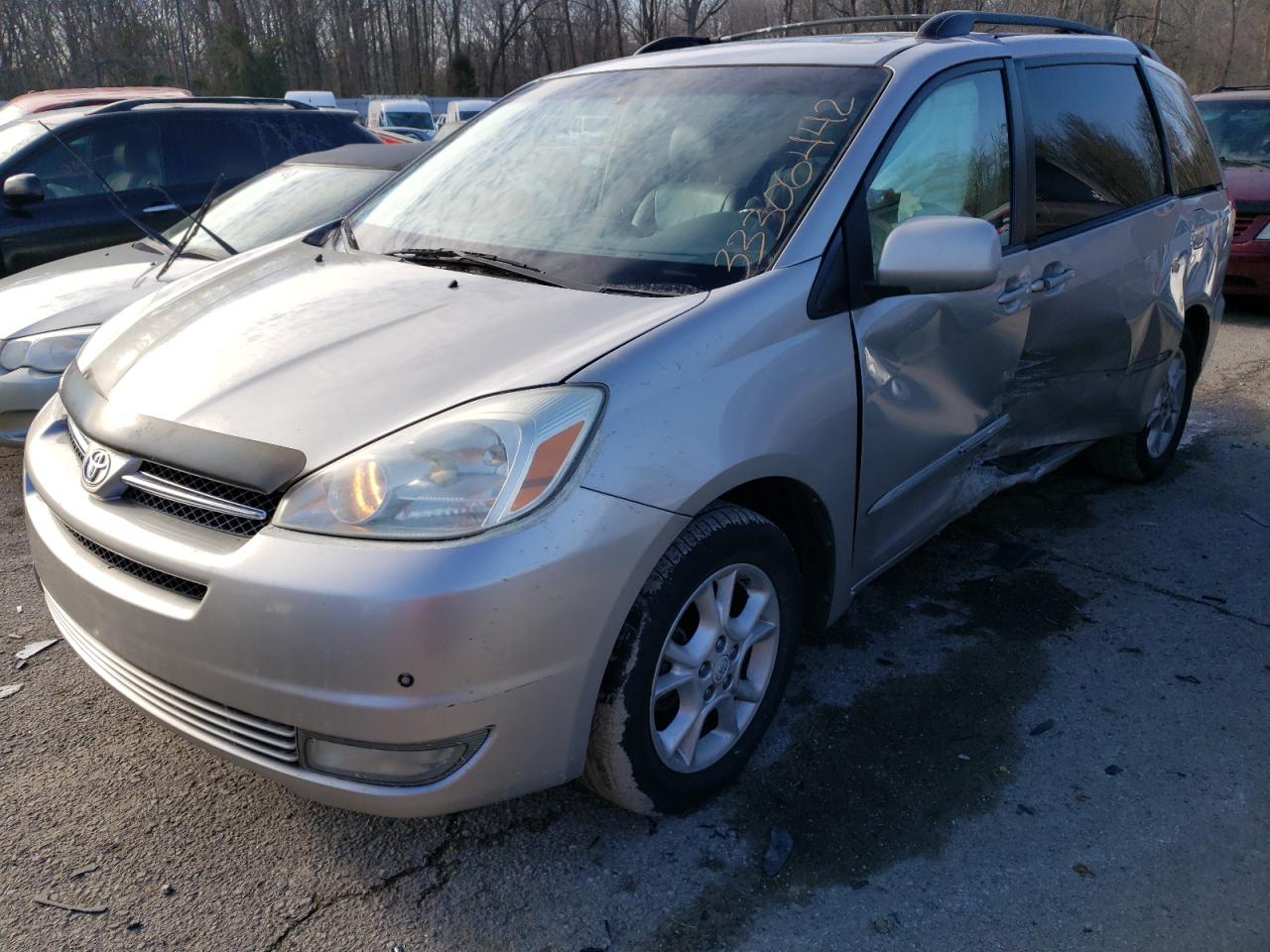Photo 9 from auction – 2004 TOYOTA SIENNA XLE with VIN 5TDZA22C54S095939