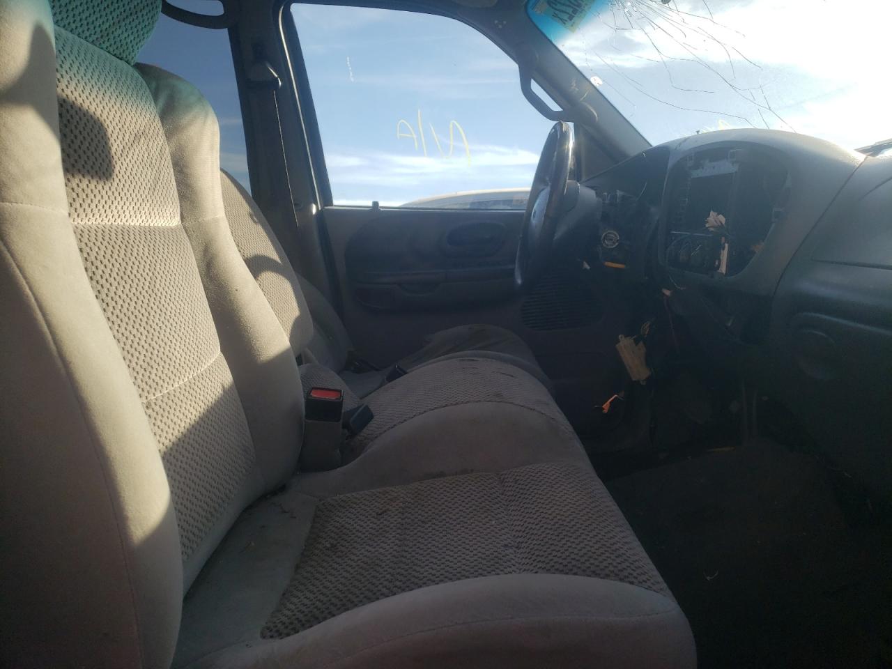 Zdjęcie 5 z aukcji – 2002 FORD F150 SUPER z VIN 1FTRW07602KB81091