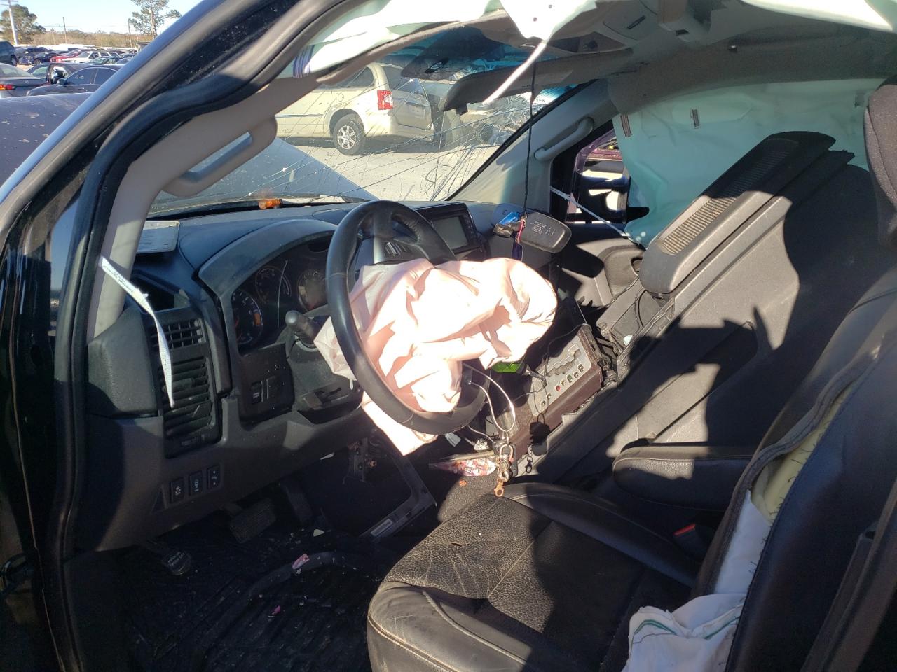 Photo 5 from auction – 2015 NISSAN TITAN S with VIN 1N6AA0EC7FN514523