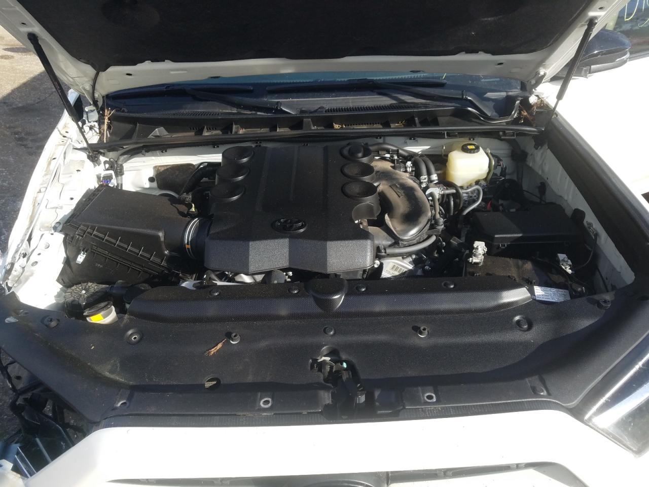 Photo 7 from auction – 2019 TOYOTA 4RUNNER SR with VIN JTEBU5JR2K5697552