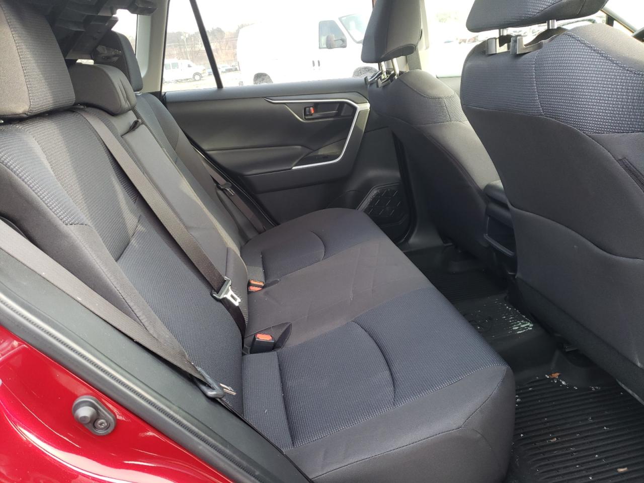 Photo 6 from auction – 2021 TOYOTA RAV4 LE with VIN JTMK1RFV5MD064546
