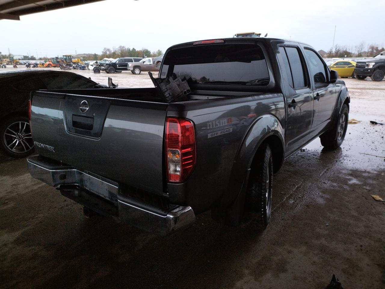 Photo 4 from auction – 2005 NISSAN FRONTIER C with VIN 1N6AD07W65C429231