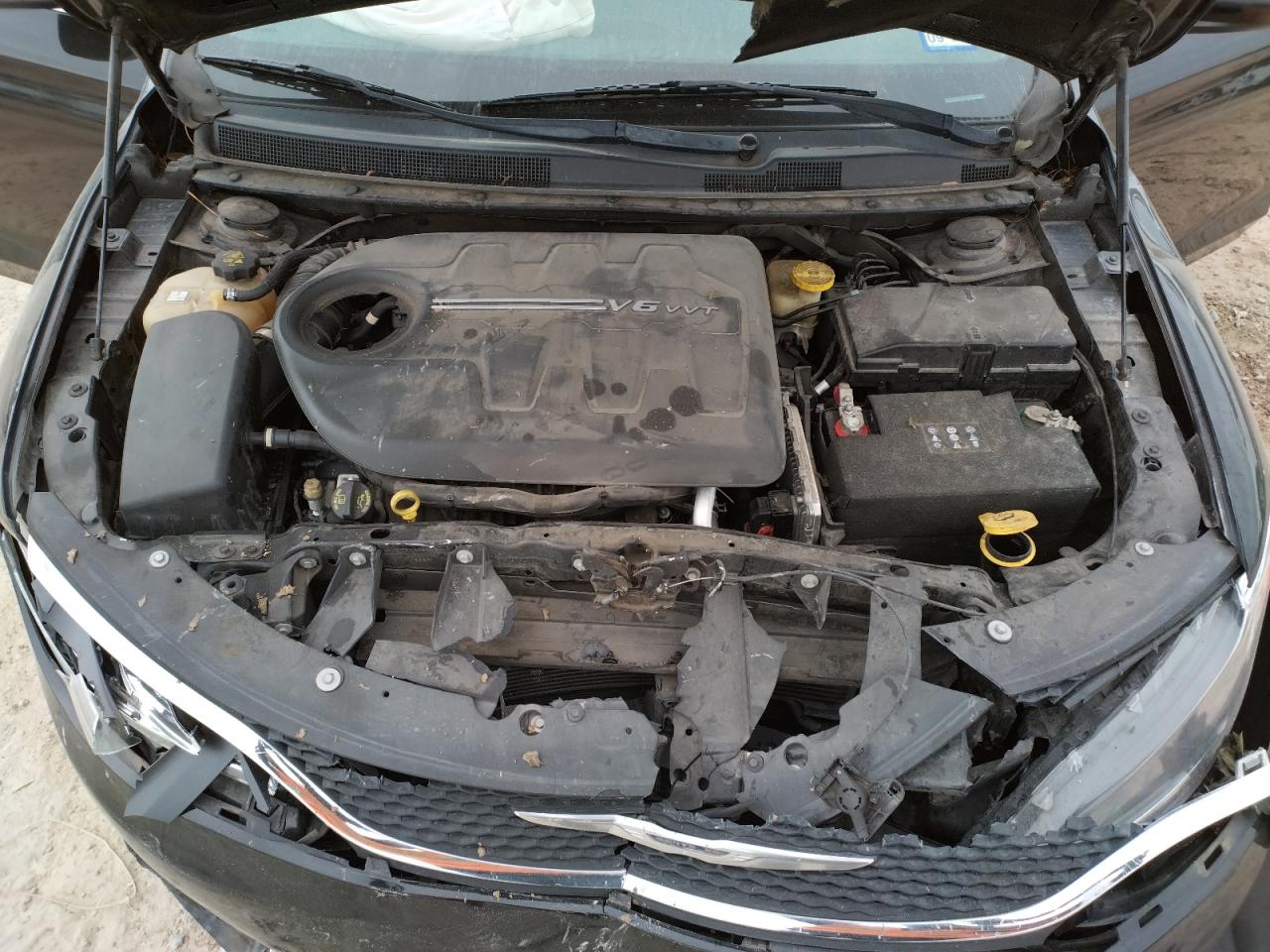 Photo 7 from auction – 2016 CHRYSLER 200 LIMITE with VIN 1C3CCCAG6GN118783