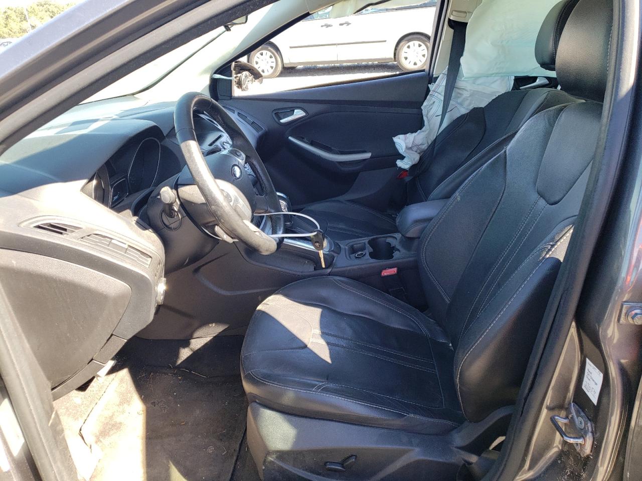 Photo 5 from auction – 2013 FORD FOCUS SE with VIN 1FADP3F24DL205032
