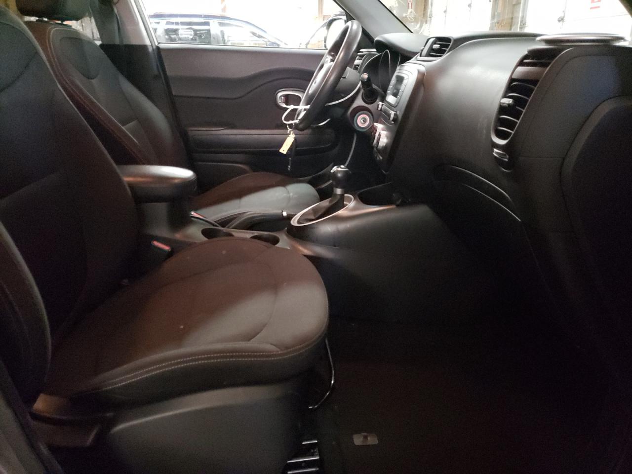 Photo 5 from auction – 2016 KIA SOUL with VIN KNDJN2A28G7341231