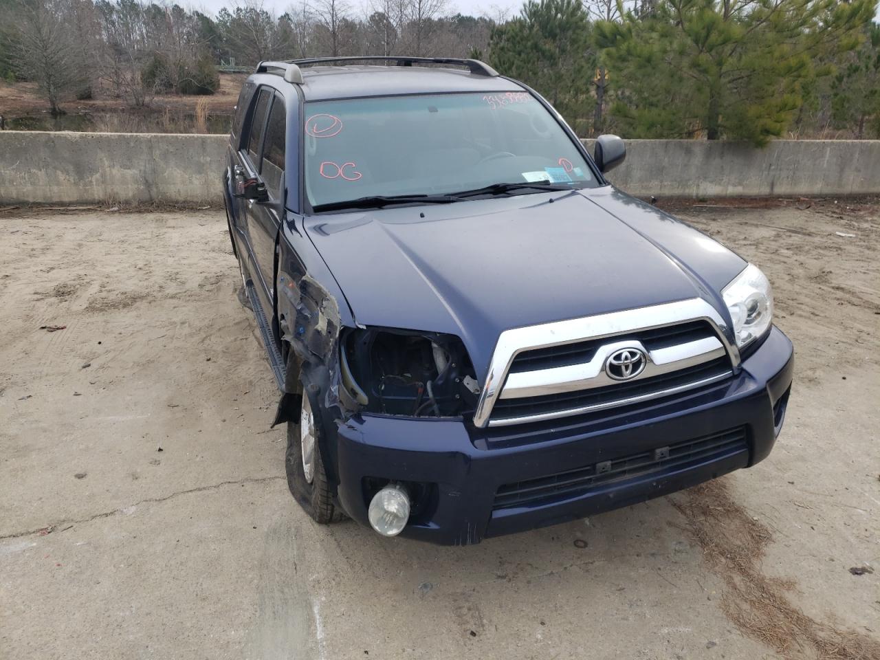 TOYOTA 4RUNNER SR 2007 with VIN JTEZU14R470085795 - Photo from auction