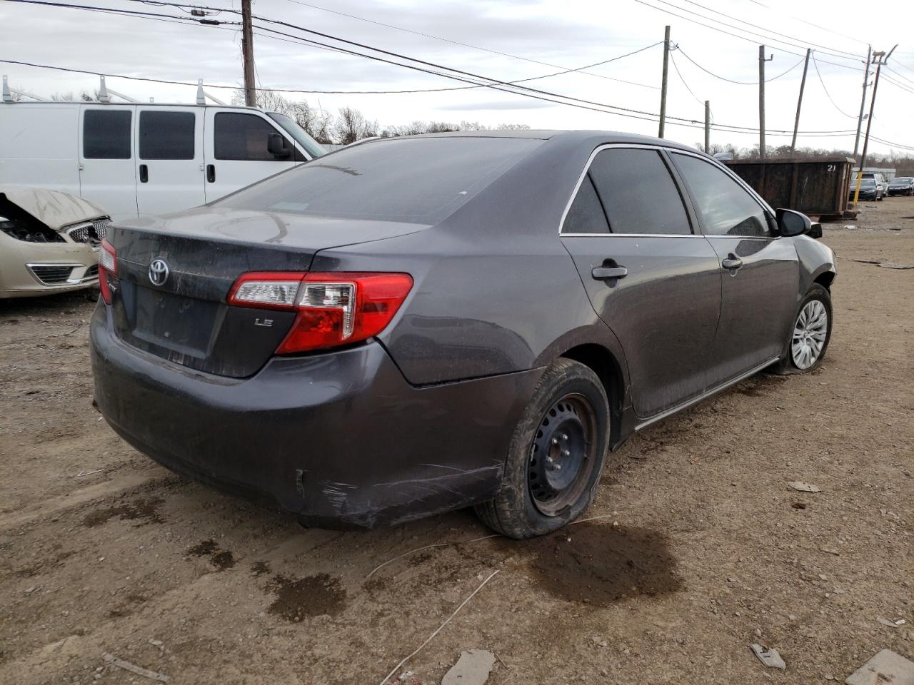 Photo 4 from auction – 2014 TOYOTA CAMRY L with VIN 4T4BF1FK2ER357171