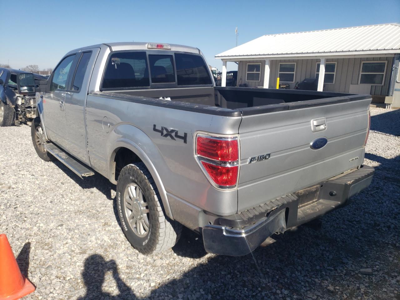 Photo 3 from auction – 2011 FORD F150 SUPER with VIN 1FTFX1EF0BFA12996
