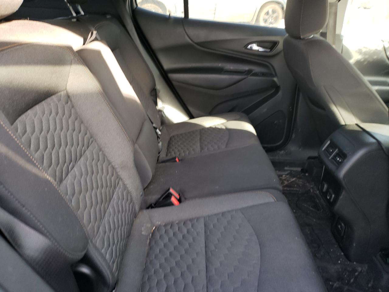 Photo 6 from auction – 2018 CHEVROLET EQUINOX LT with VIN 3GNAXSEV9JS643805