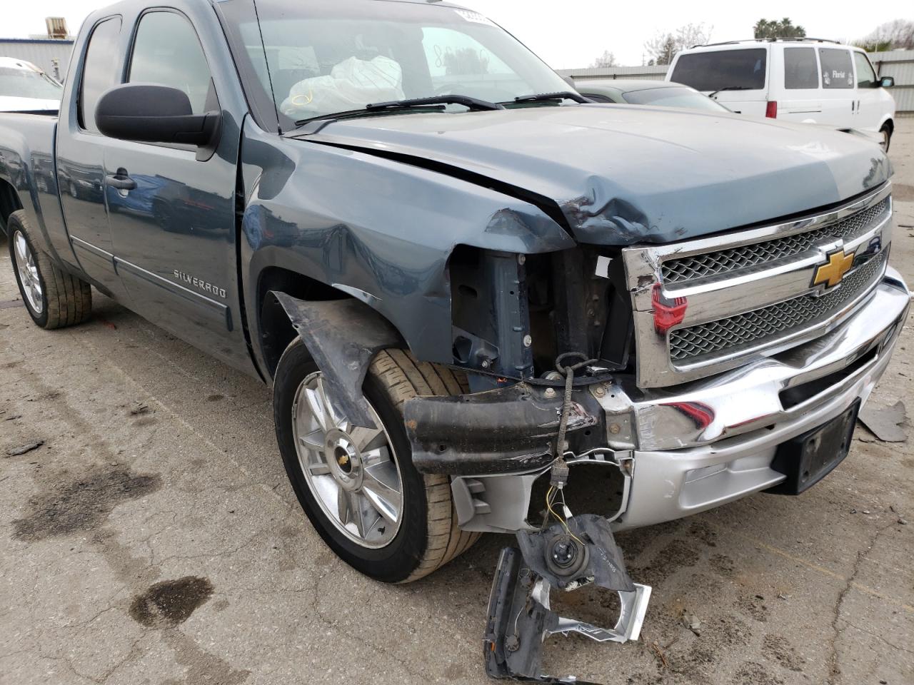 Photo 9 from auction – 2013 CHEVROLET SILVERADO with VIN 1GCRCSE09DZ386812
