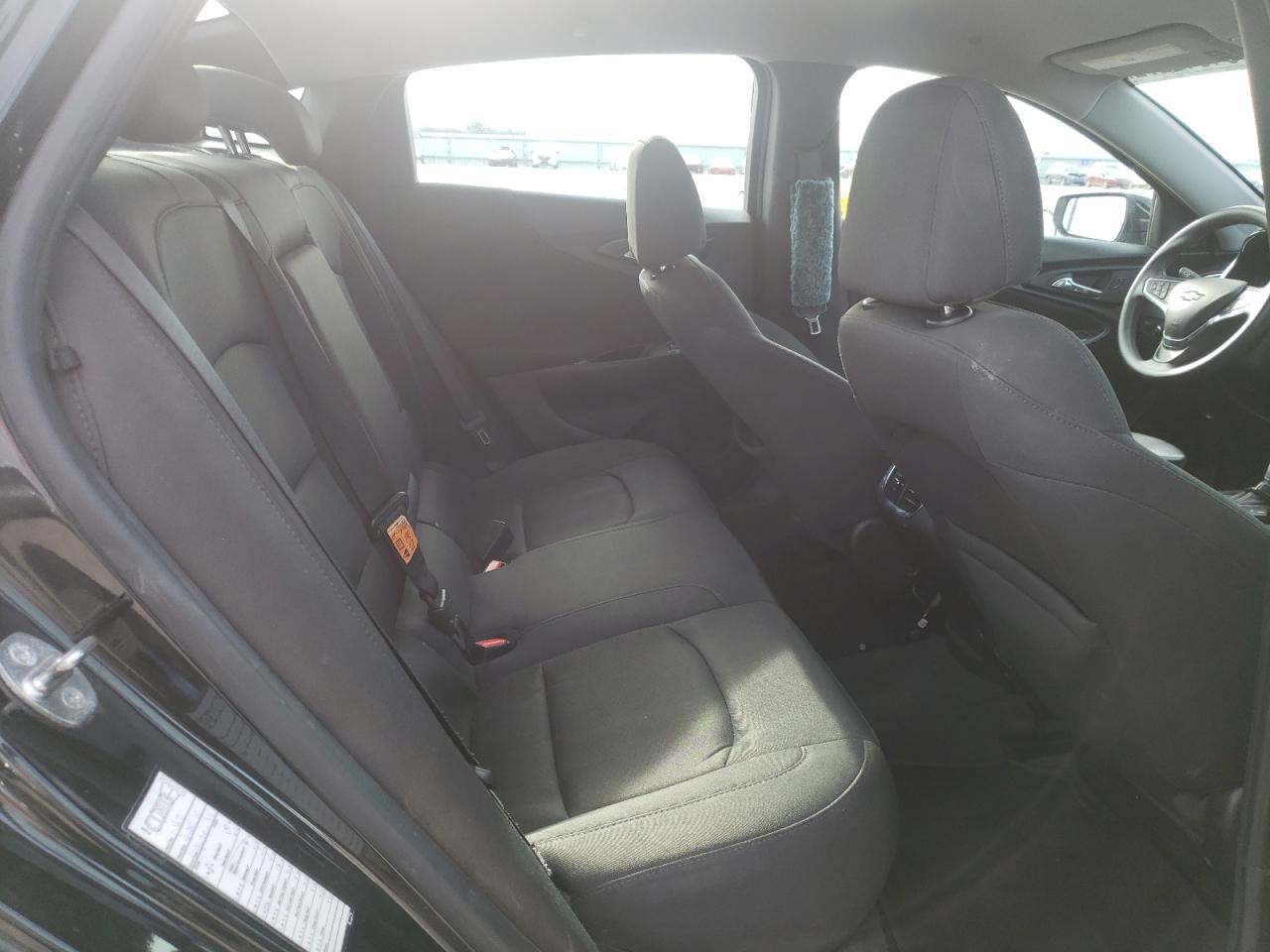 Photo 6 from auction – 2017 CHEVROLET MALIBU LT with VIN 1G1ZE5ST0HF120296