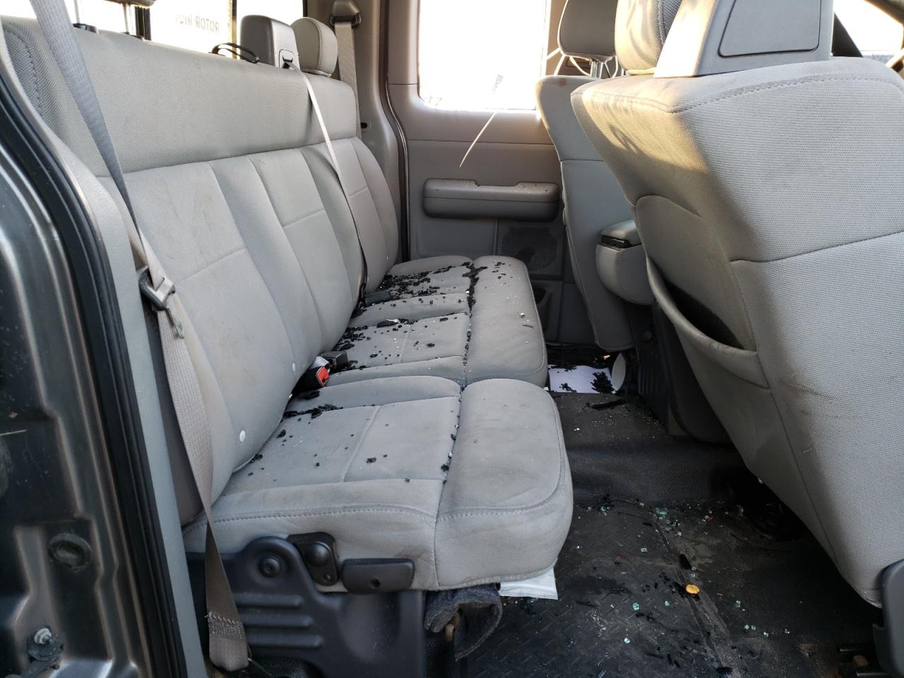 Photo 6 from auction – 2006 FORD F150 with VIN 1FTRX14W66FA43402