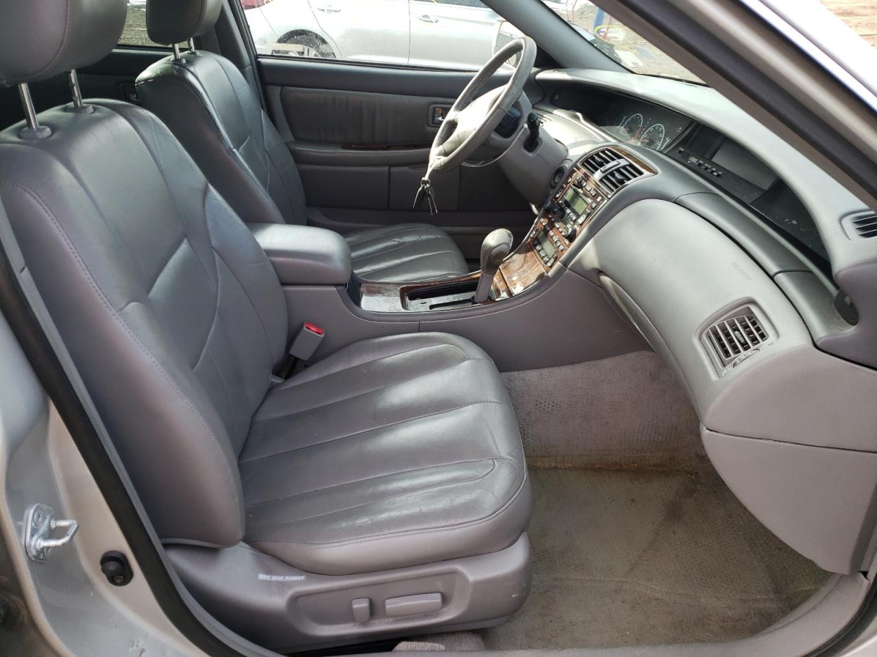 Photo 5 from auction – 2001 TOYOTA AVALON XL with VIN 4T1BF28B91U158318