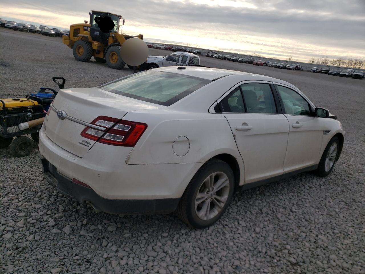 Photo 4 from auction – 2016 FORD TAURUS SEL with VIN 1FAHP2E85GG131375